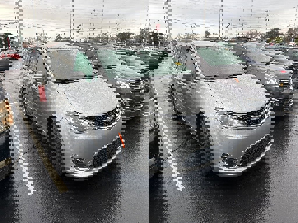 Used 2017 Chrysler Pacifica Touring-L