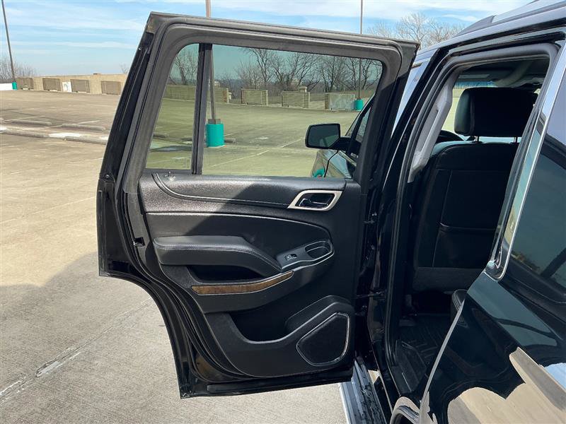 Used 2018 GMC Yukon Denali image 30