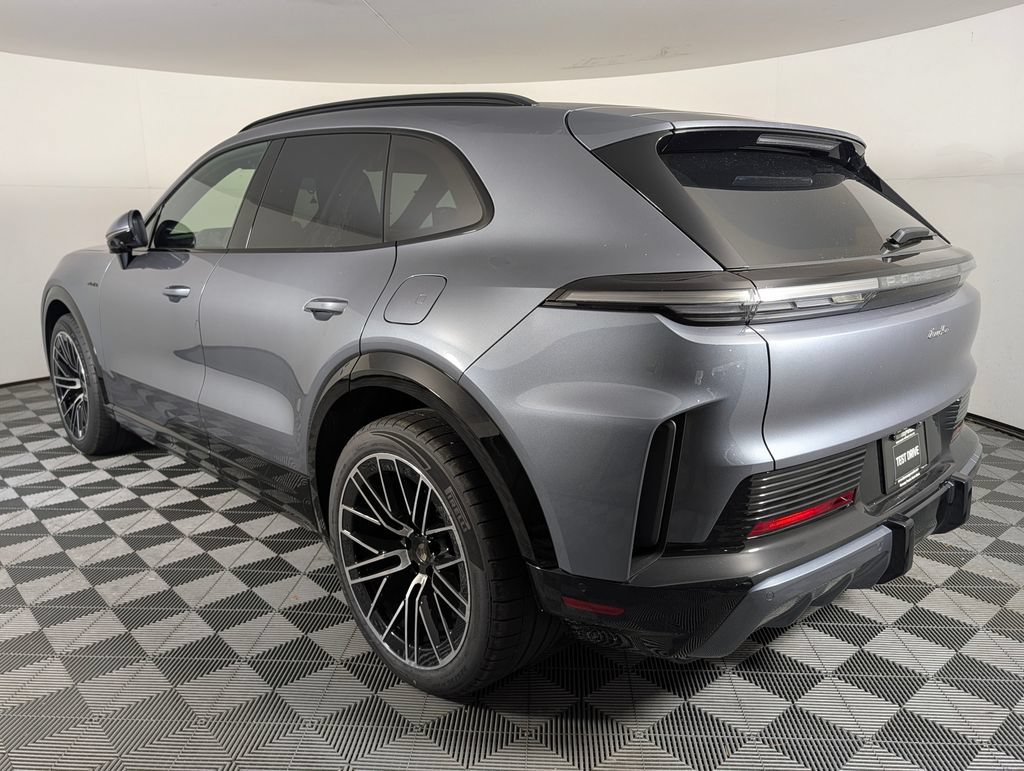 New 2026 Porsche Cayenne Turbo AWD/4WD image 3