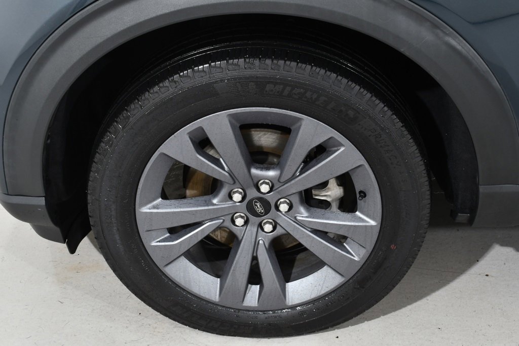 Used 2022 Ford Explorer XLT w/ Equipment Group 202A image 25