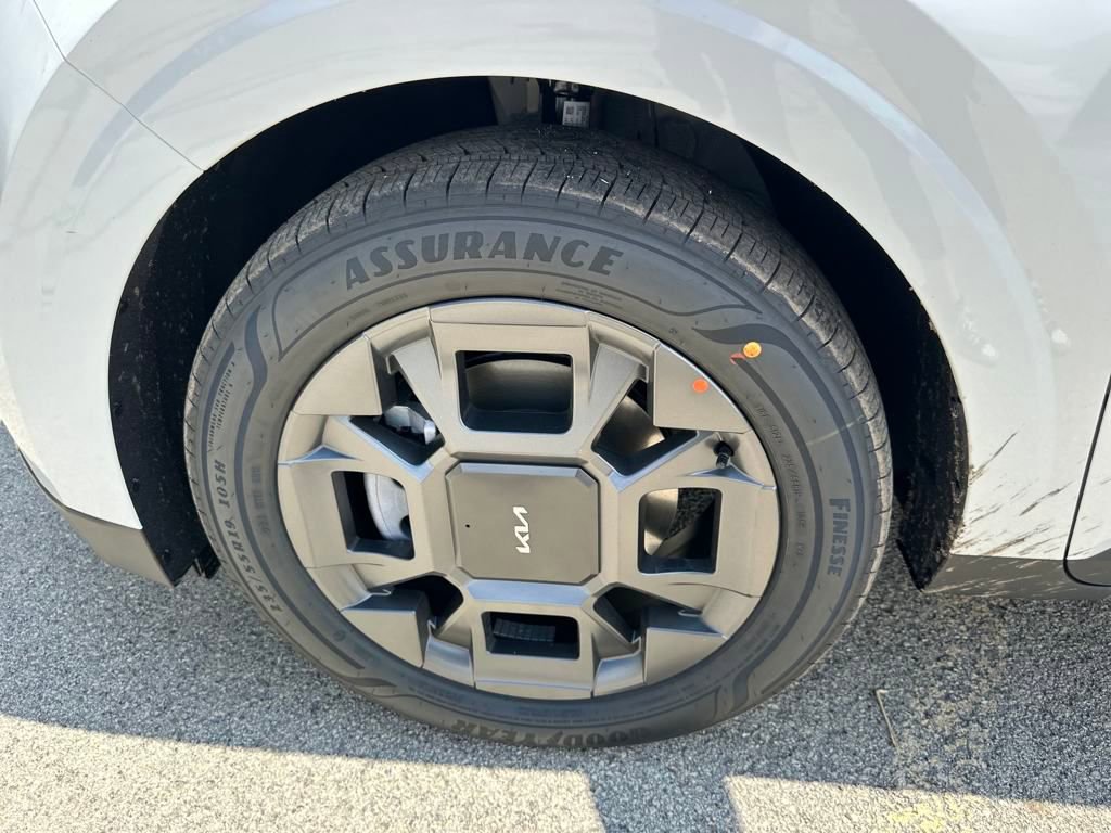 New 2025 Kia Carnival EX image 41