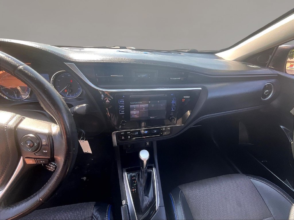 Used 2017 Toyota Corolla SE w/ Carpet Mat Package (TMS) FWD image 7