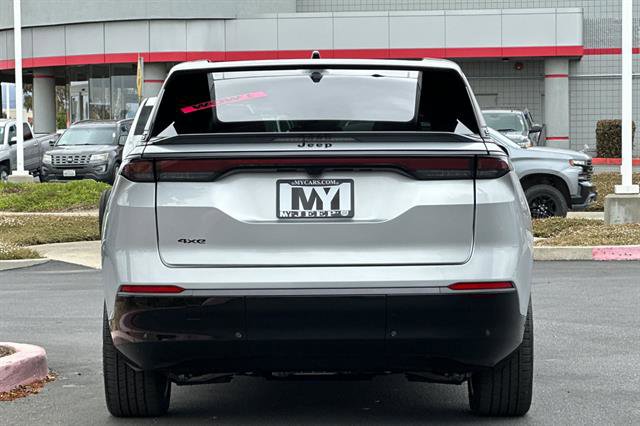 New 2025 Jeep Wagoneer Limited image 5