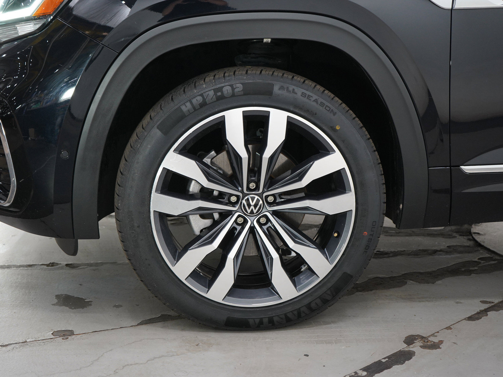 Used 2023 Volkswagen Atlas SEL Premium AWD/4WD image 30