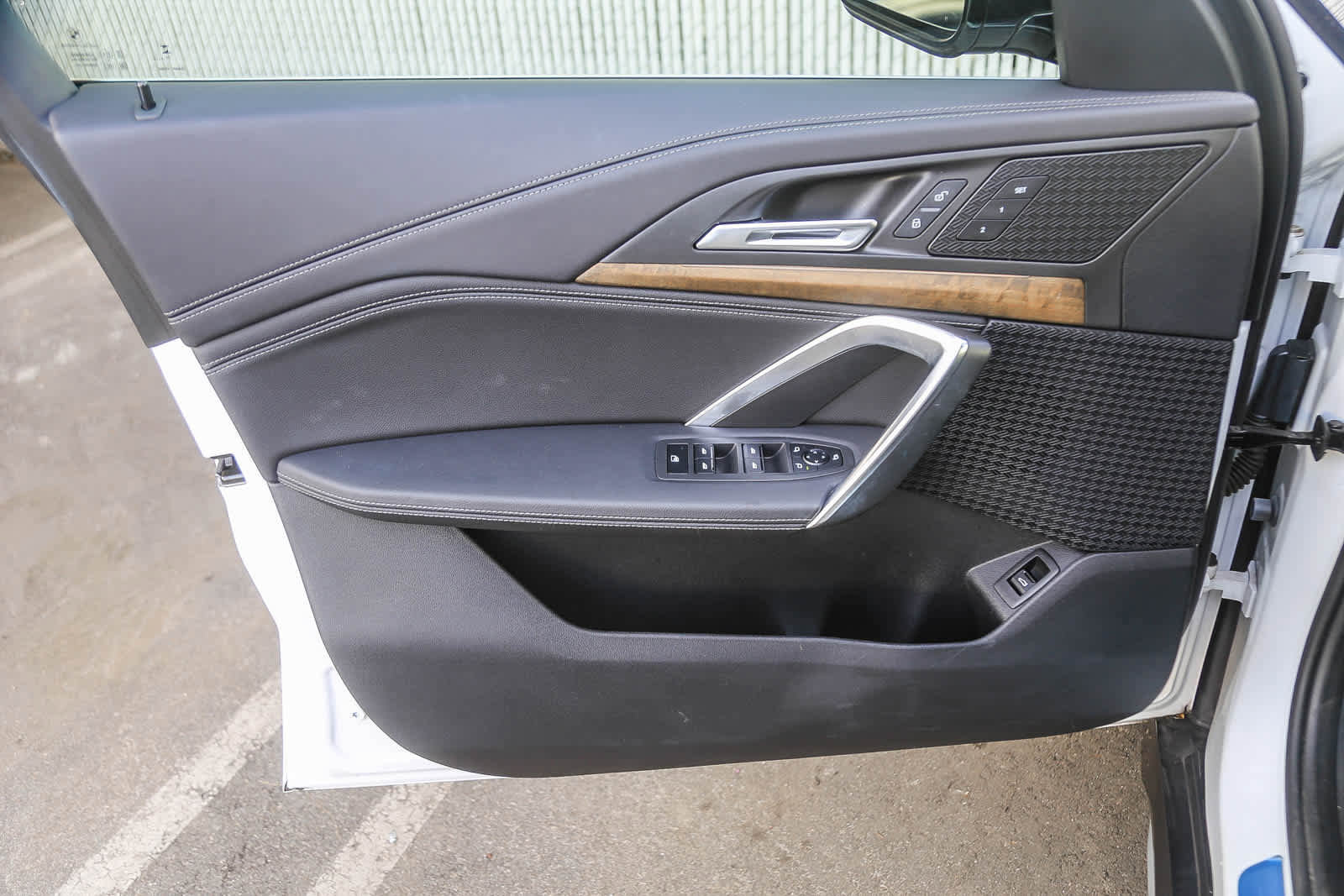 Certified 2023 BMW X1 xDrive28i w/ Convenience Package image 16