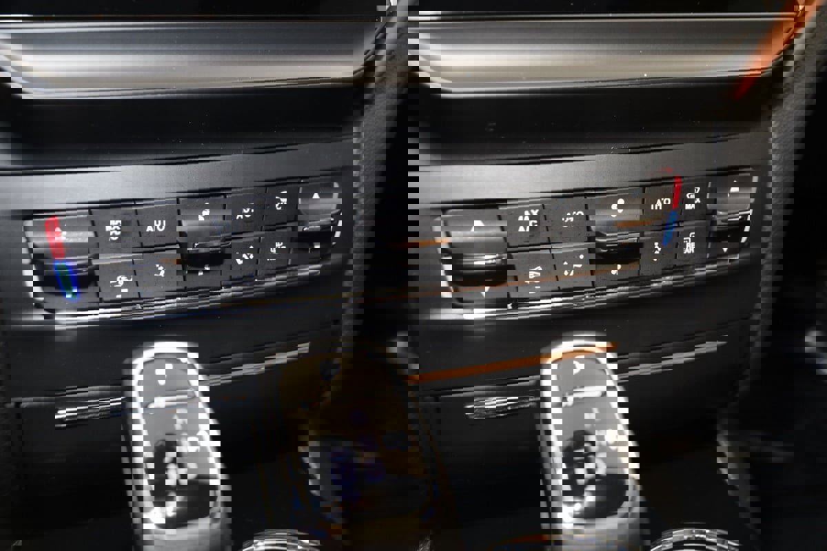 Used 2022 Maserati Ghibli Modena image 35