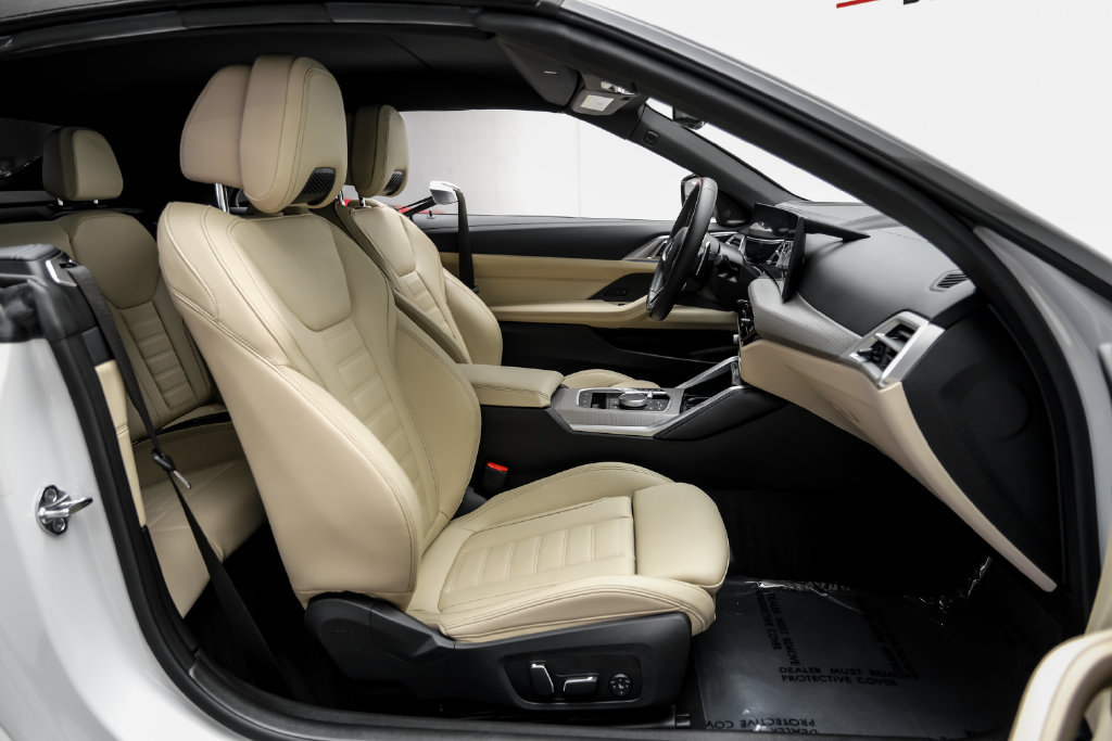 Used 2025 BMW M440i Convertible w/ Premium Package RWD image 44
