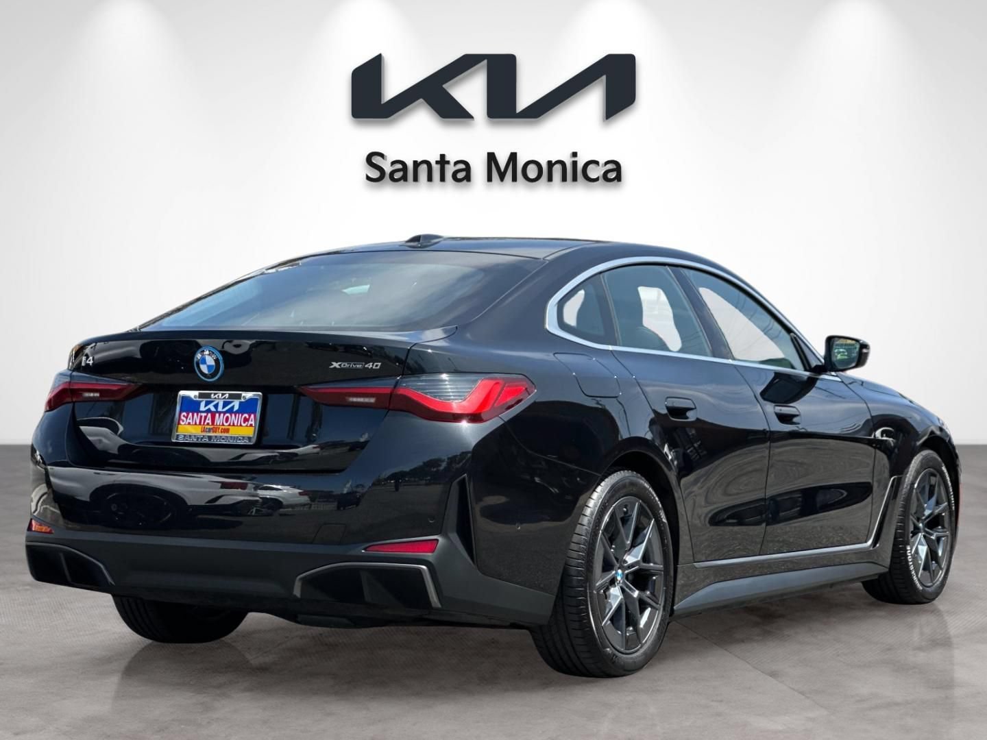Used 2025 BMW i4 xDrive40i w/ Parking Assistance Package AWD/4WD image 6