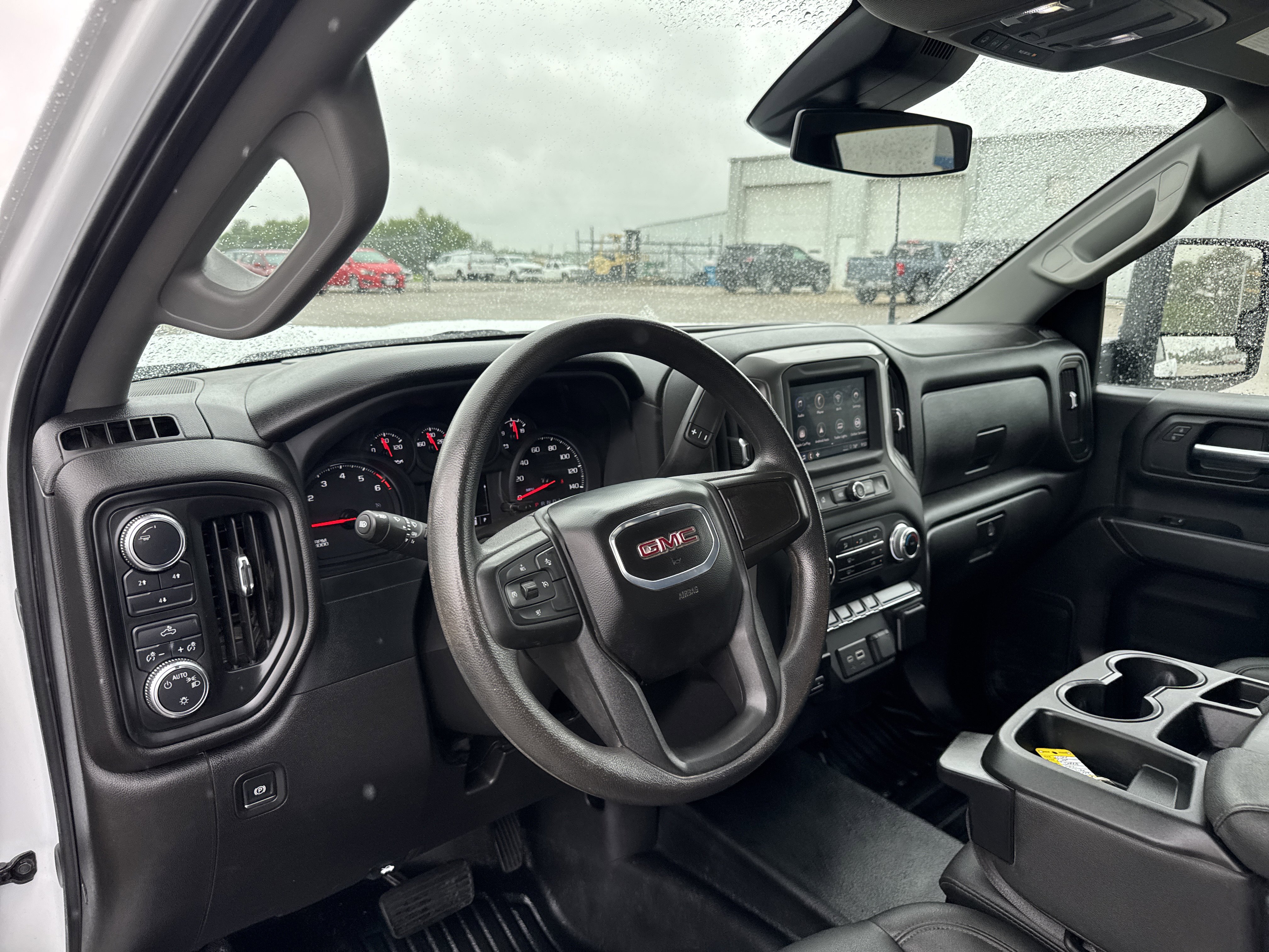 Used 2024 GMC Sierra 2500 Pro AWD/4WD image 9