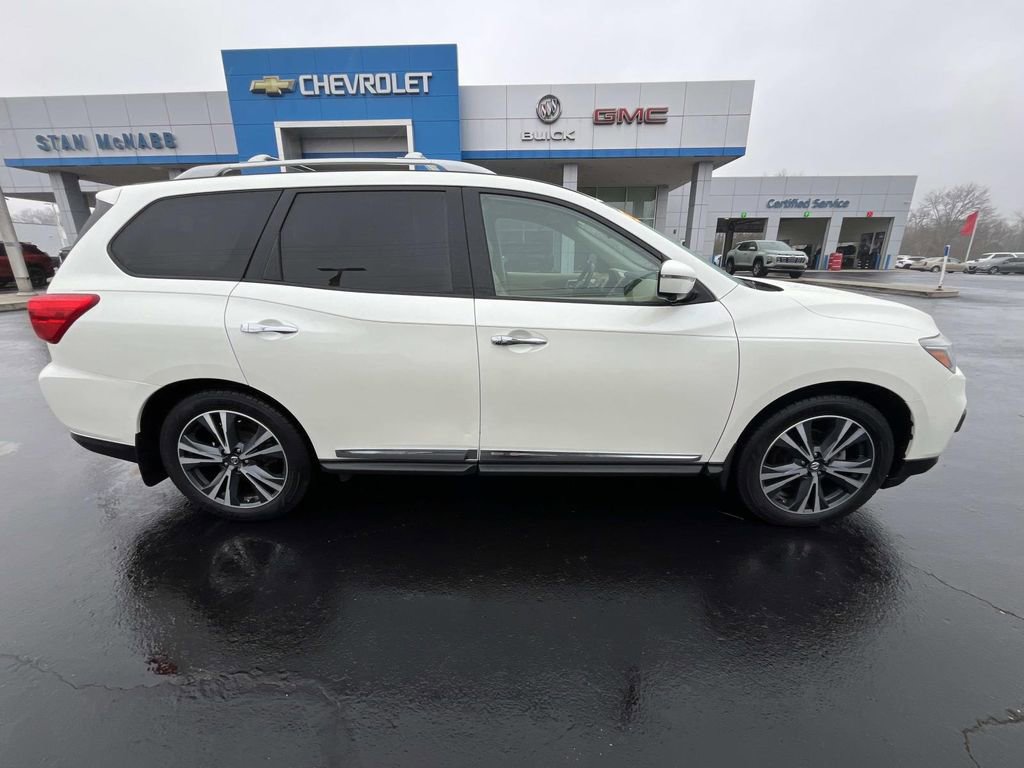 Used 2019 Nissan Pathfinder Platinum image 8