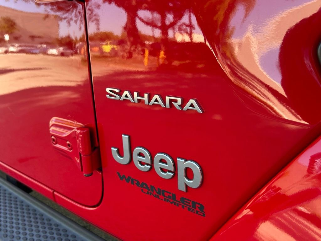 Used 2018 Jeep Wrangler Unlimited Sahara AWD/4WD image 31