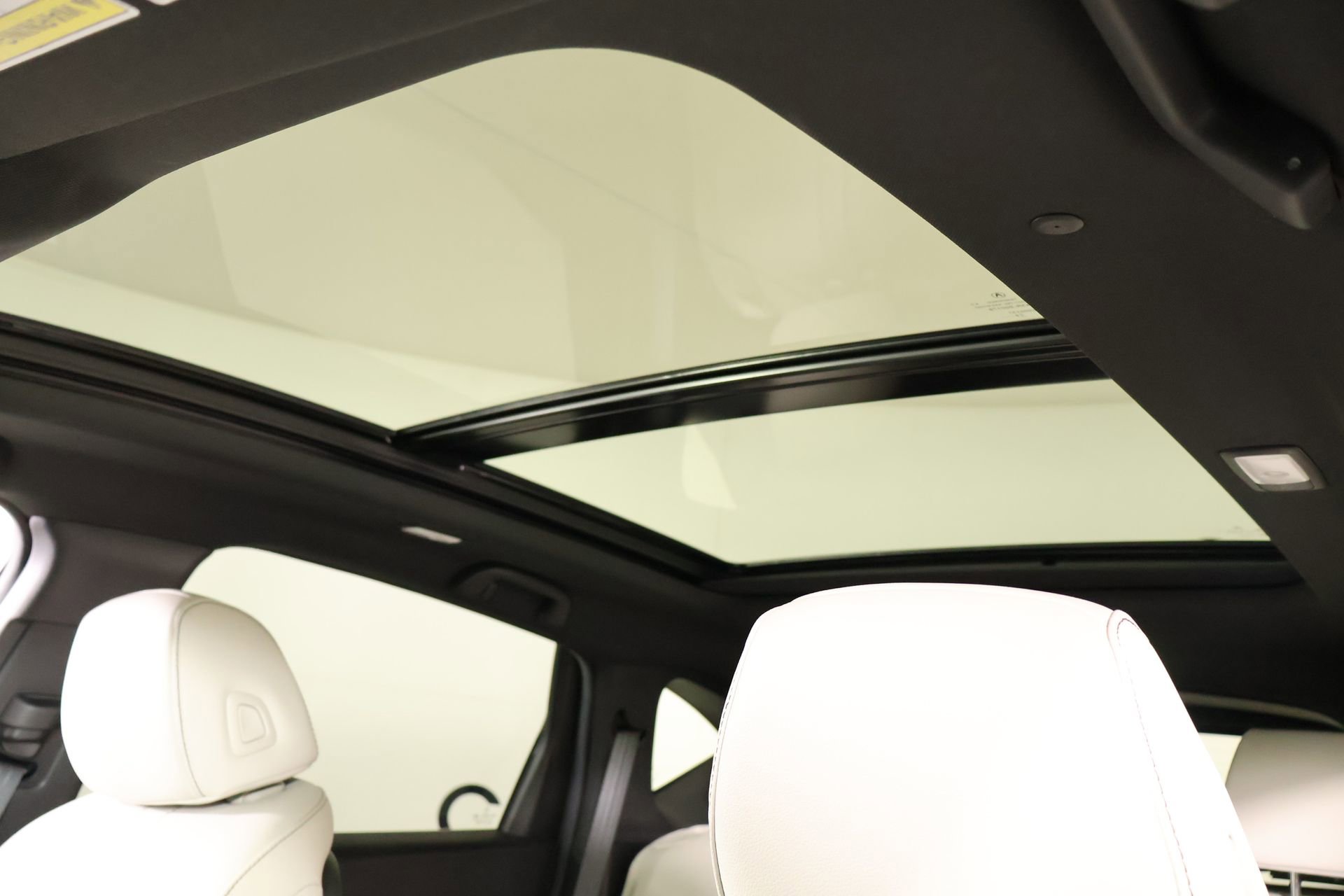 Used 2025 Acura RDX SH-AWD image 15