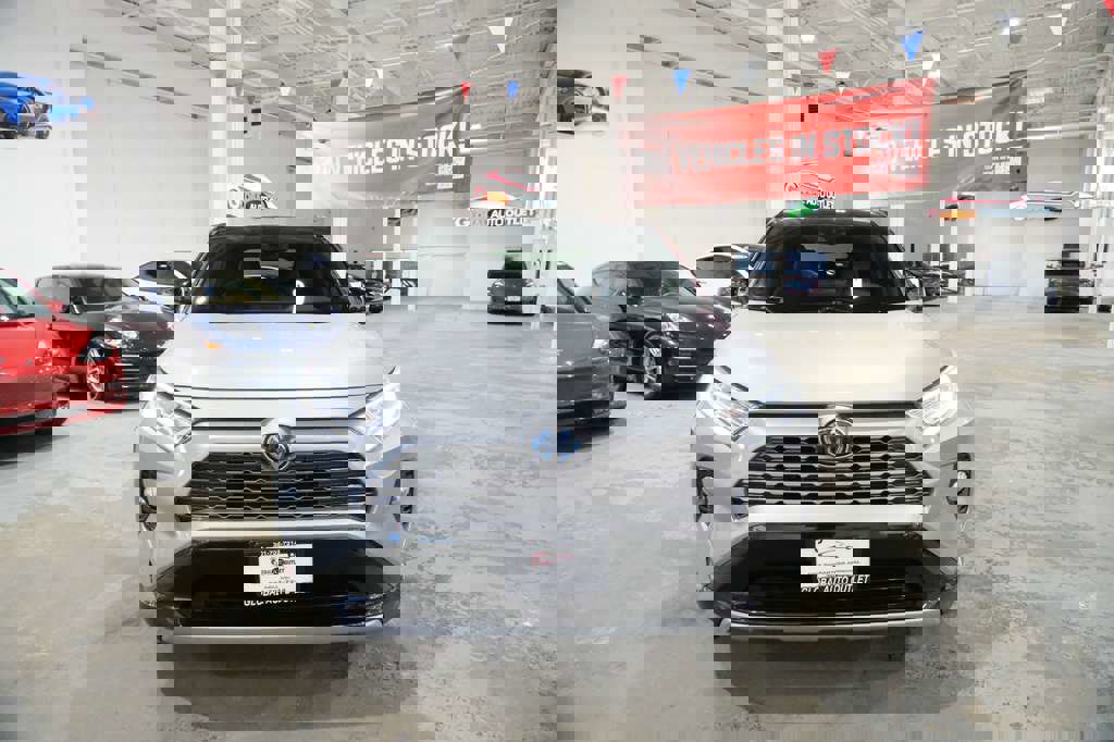 Used 2021 Toyota RAV4 XSE image 3