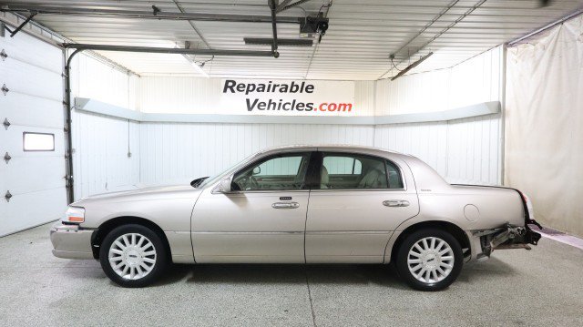 Used 2003 Lincoln Town Car Executive