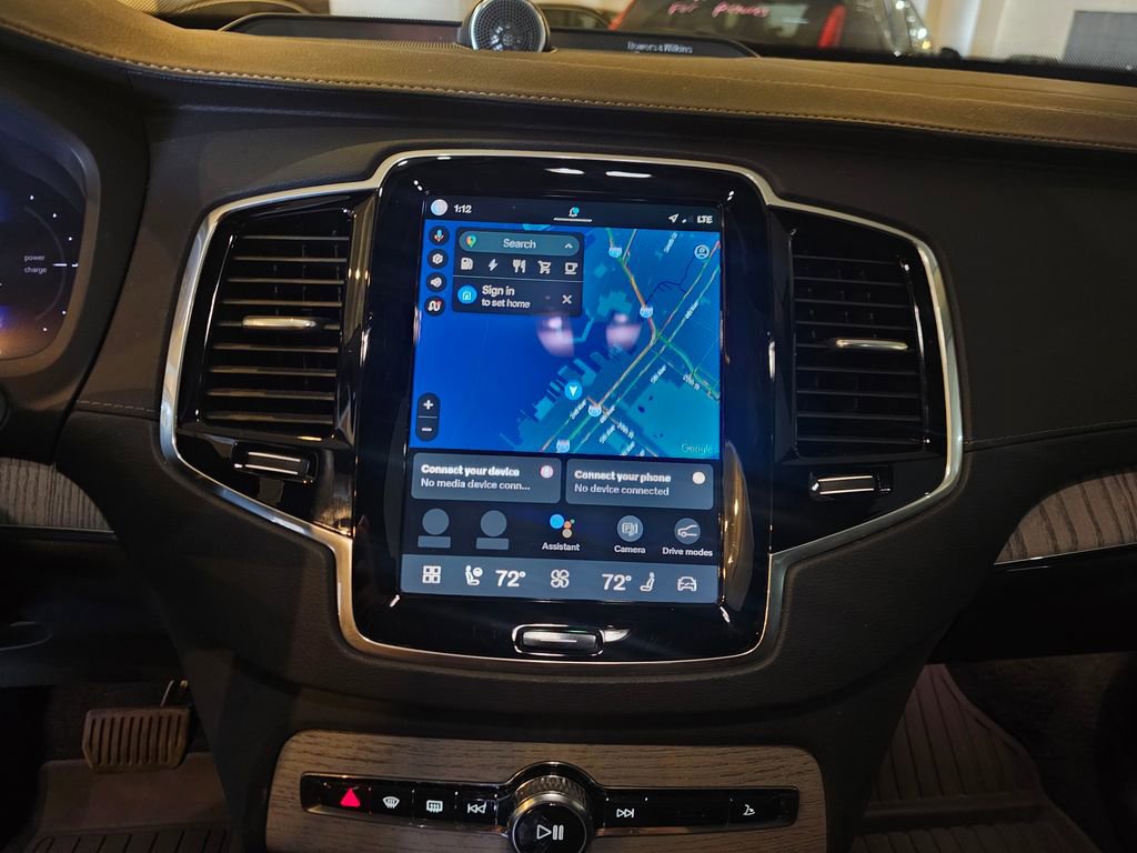 Certified 2024 Volvo XC90 T8 Ultimate w/ Lounge Package image 24