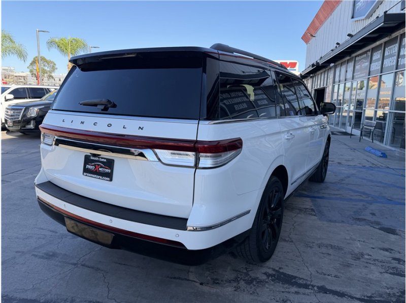 Used 2022 Lincoln Navigator Black Label AWD/4WD image 6