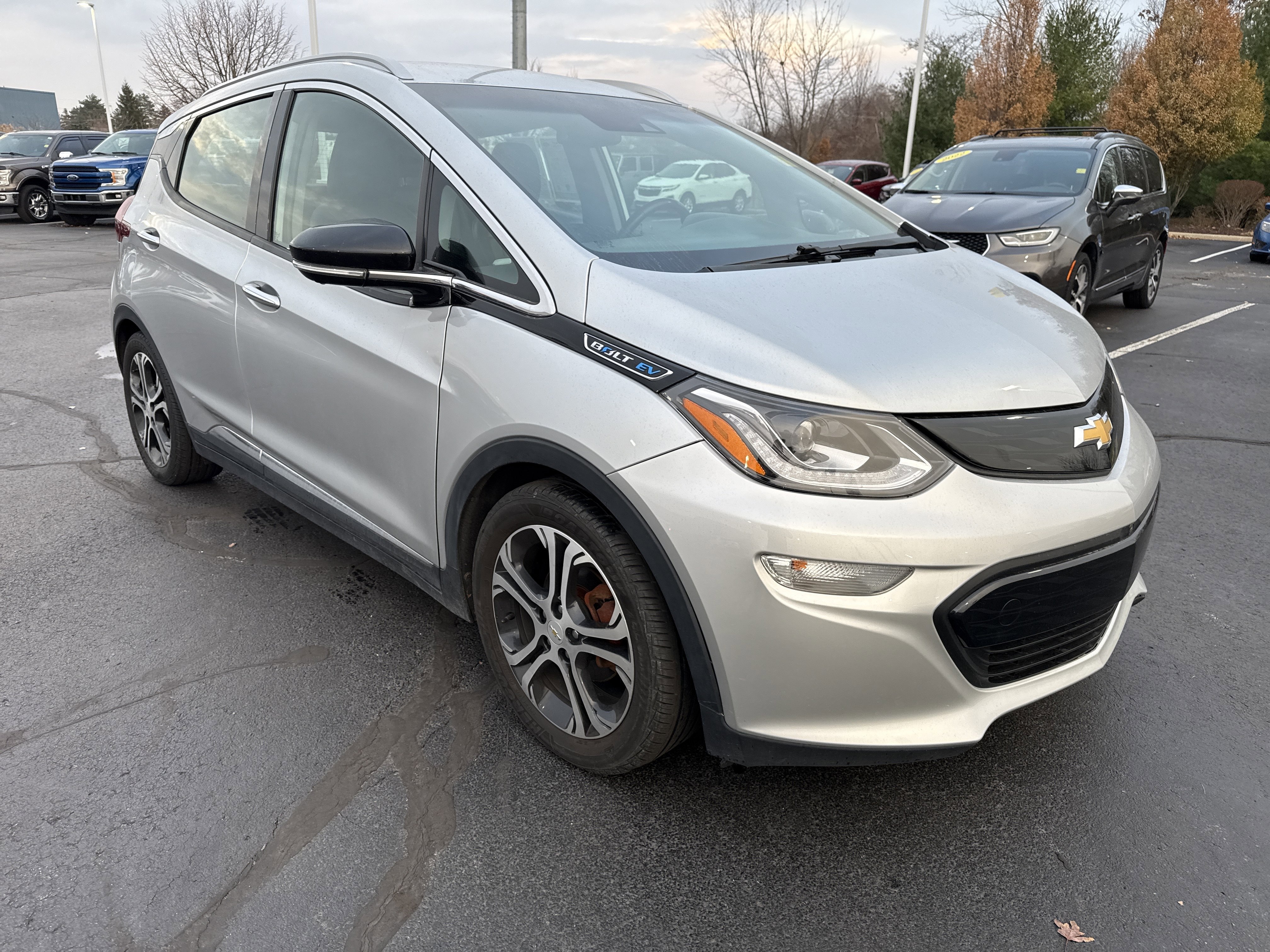 Used 2017 Chevrolet Bolt Premier w/ Driver Confidence II Package image 10