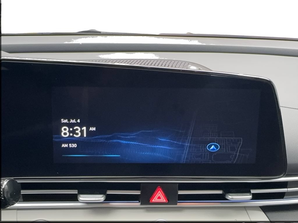 Used 2025 Hyundai Elantra Limited FWD image 32