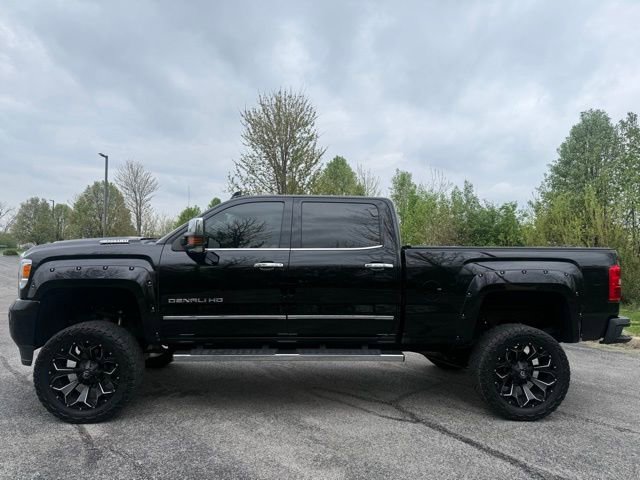 Used 2018 GMC Sierra 2500 Denali w/ Duramax Plus Package image 3