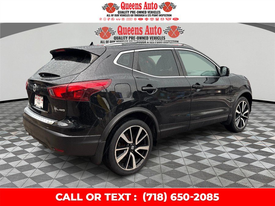 Used 2018 Nissan Rogue Sport SL AWD/4WD image 7