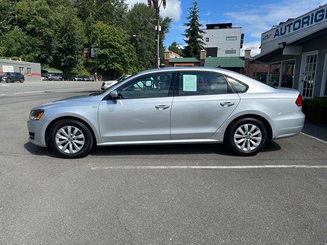 Used 2015 Volkswagen Passat 1.8T Wolfsburg Edition w/ Technology Package FWD image 8