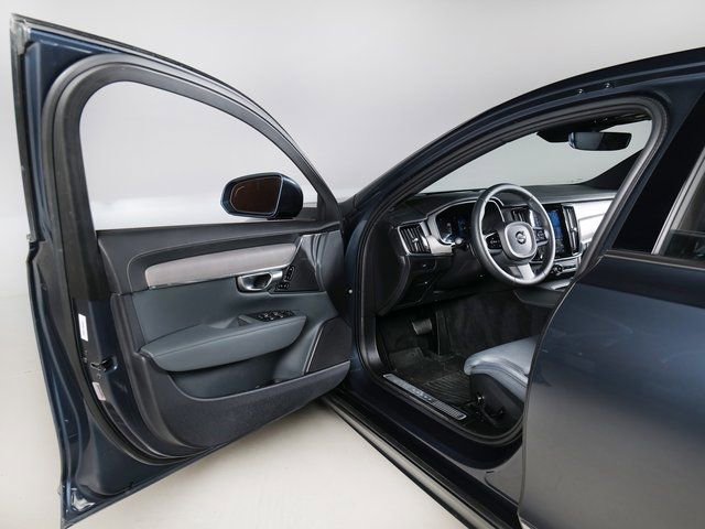 Used 2023 Volvo S90 B6 Ultimate AWD/4WD image 25