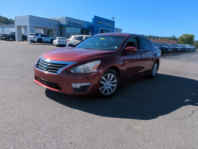 Used 2014 Nissan Altima 2.5 S w/ Display Audio Package FWD image 3
