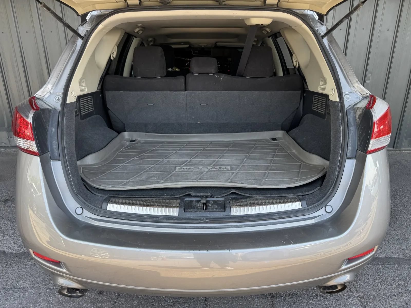 Used 2011 Nissan Murano SV AWD/4WD image 16