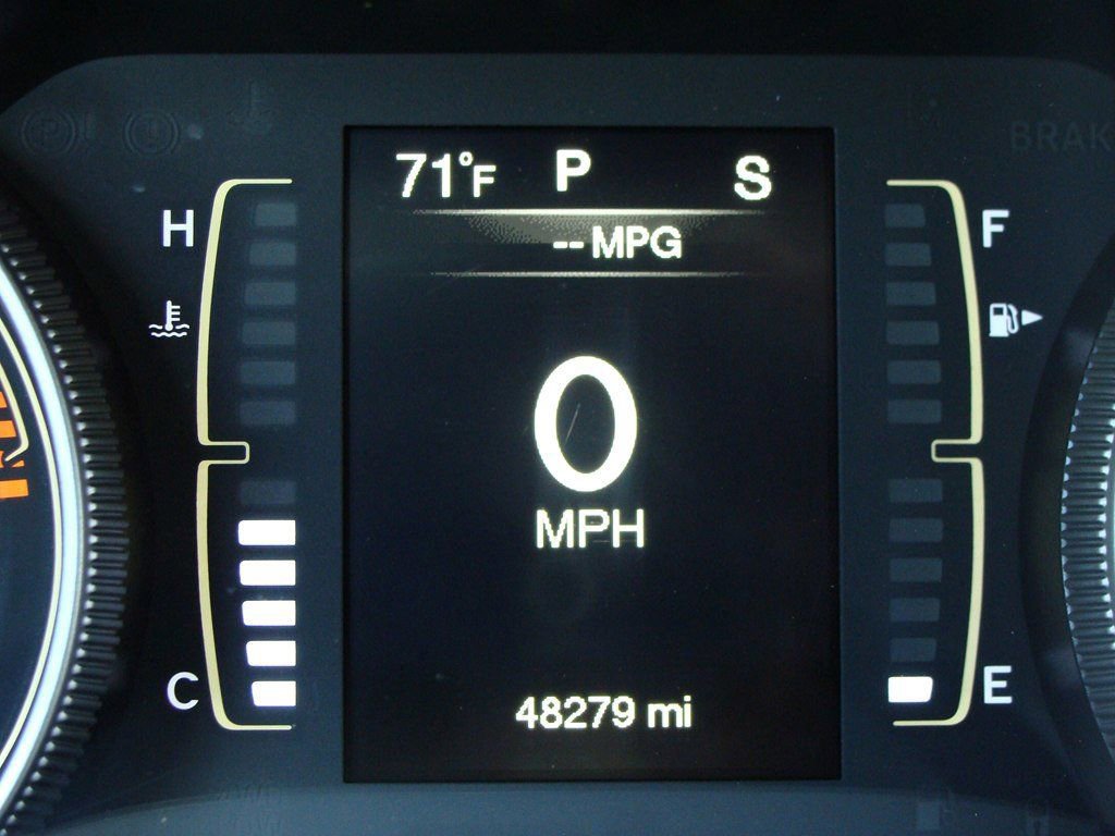 Used 2017 Jeep Cherokee Sport image 13