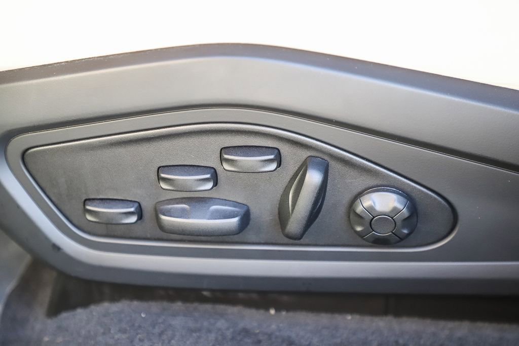 Used 2023 Porsche Taycan GTS image 31