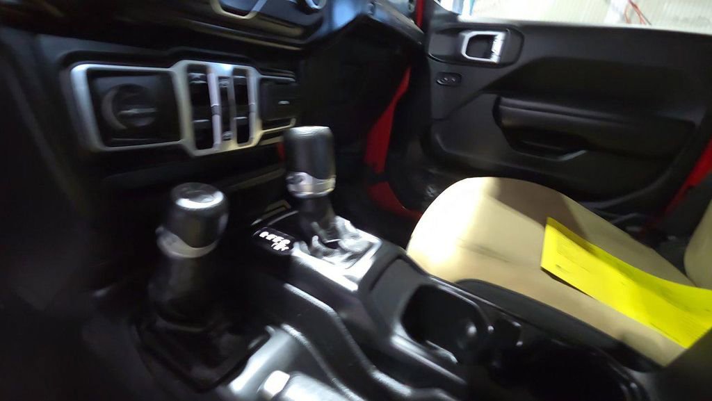 Used 2020 Jeep Wrangler Unlimited Sport S image 17