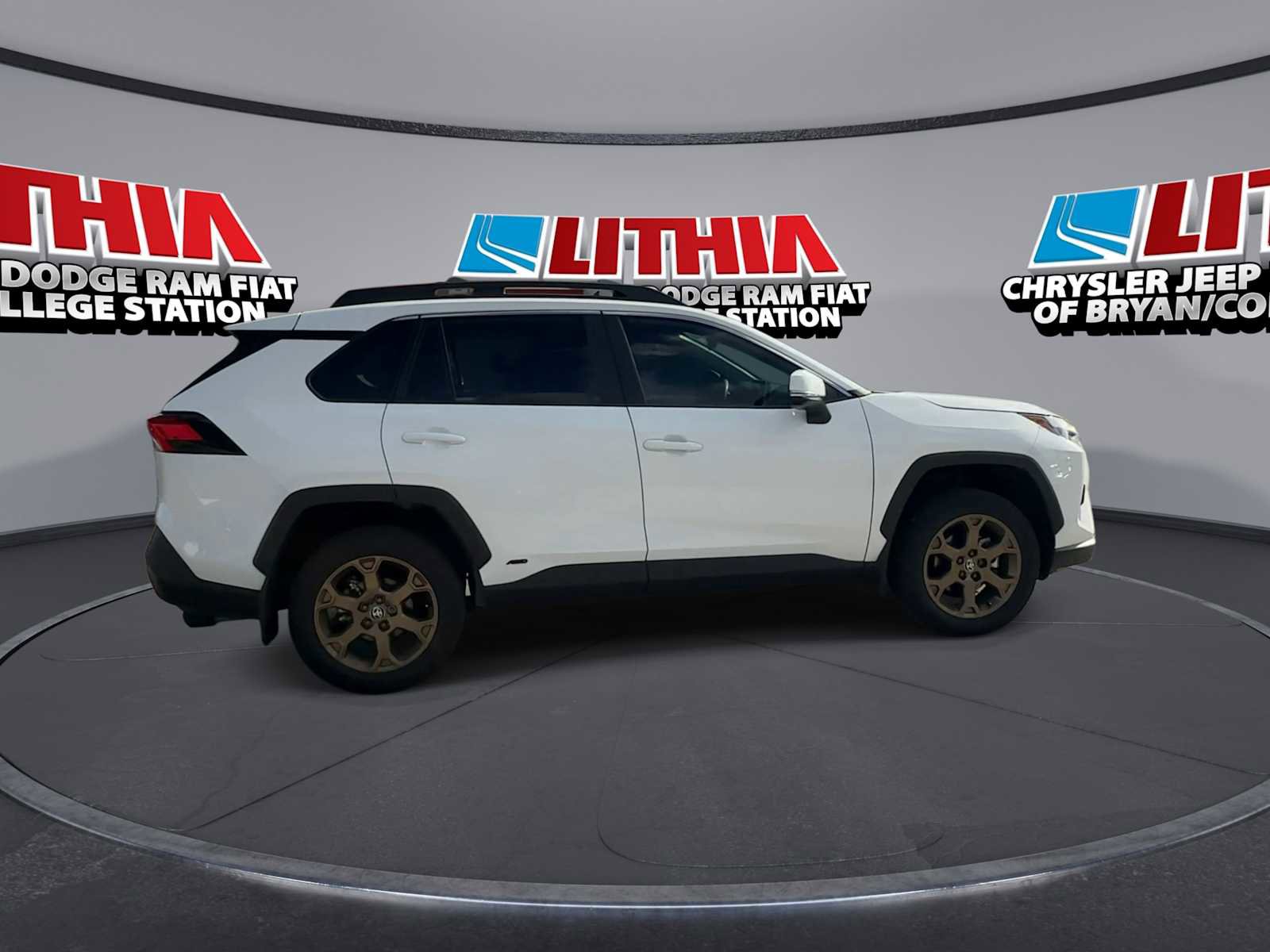 Used 2023 Toyota RAV4 AWD Hybrid image 8