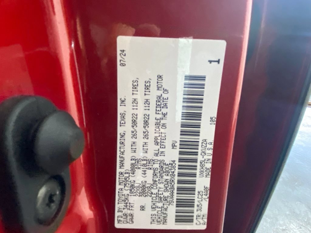 Used 2024 Toyota Sequoia Capstone AWD/4WD image 39