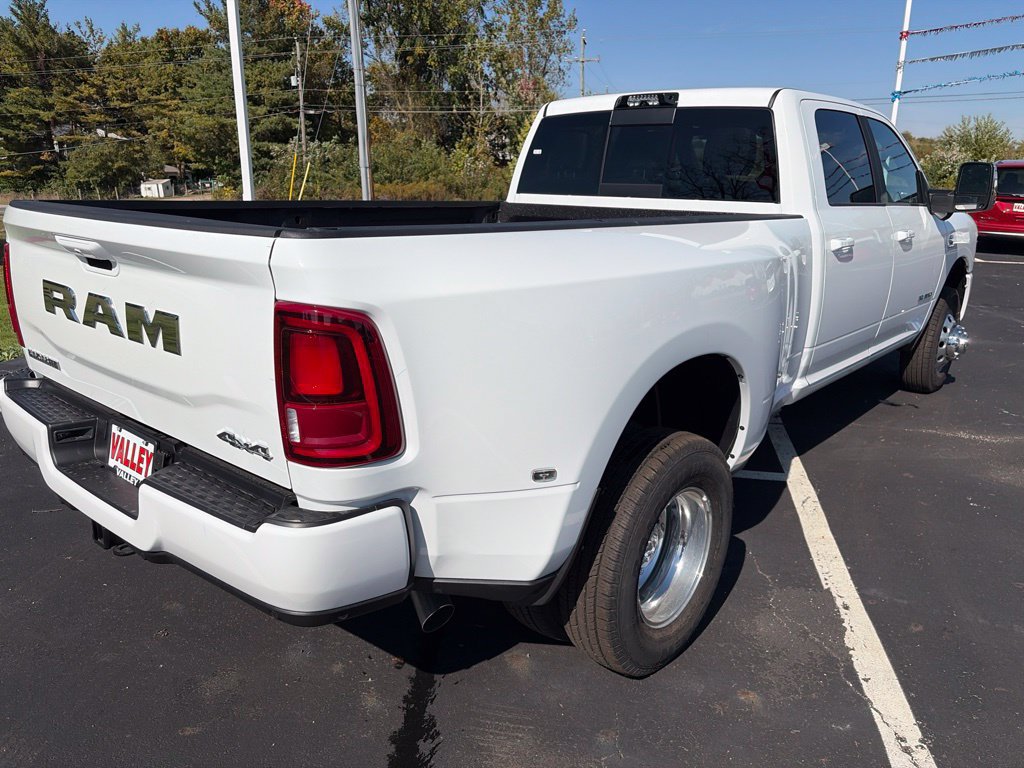 New 2027 RAM 3500 Laramie w/ Max Tow Package AWD/4WD image 7