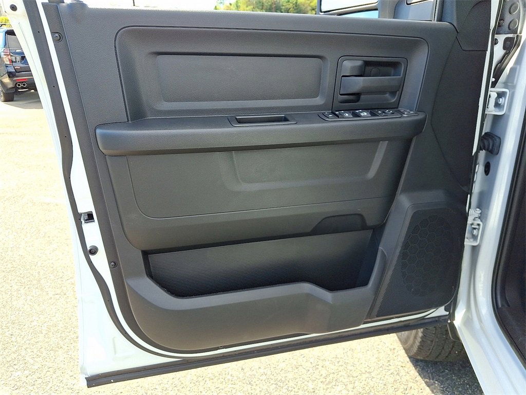 Used 2023 RAM 3500 Tradesman w/ Chrome Appearance Group image 12