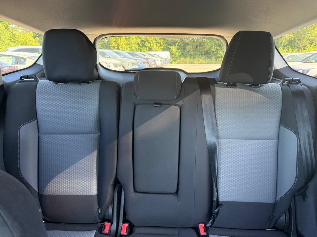 Used 2017 Ford Escape SE AWD/4WD image 29
