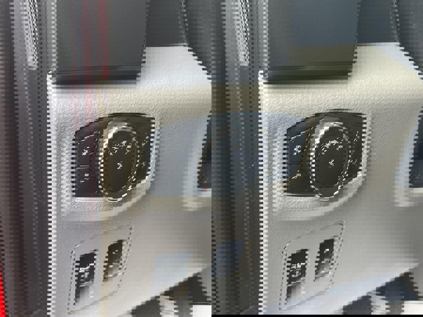 Used 2018 Ford F150 XLT w/ Equipment Group 302A Luxury image 10