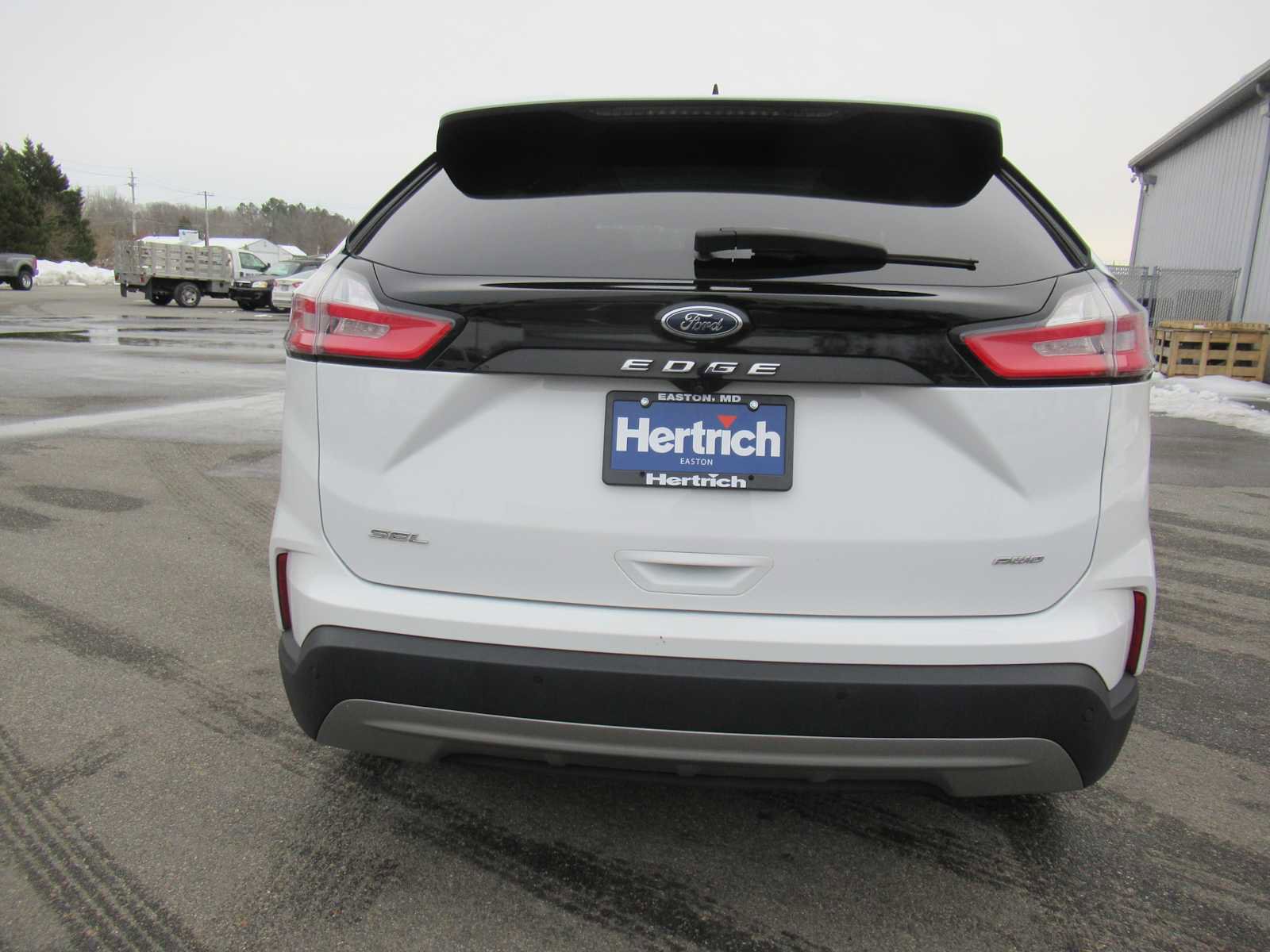Used 2022 Ford Edge SEL w/ Convenience Package image 6