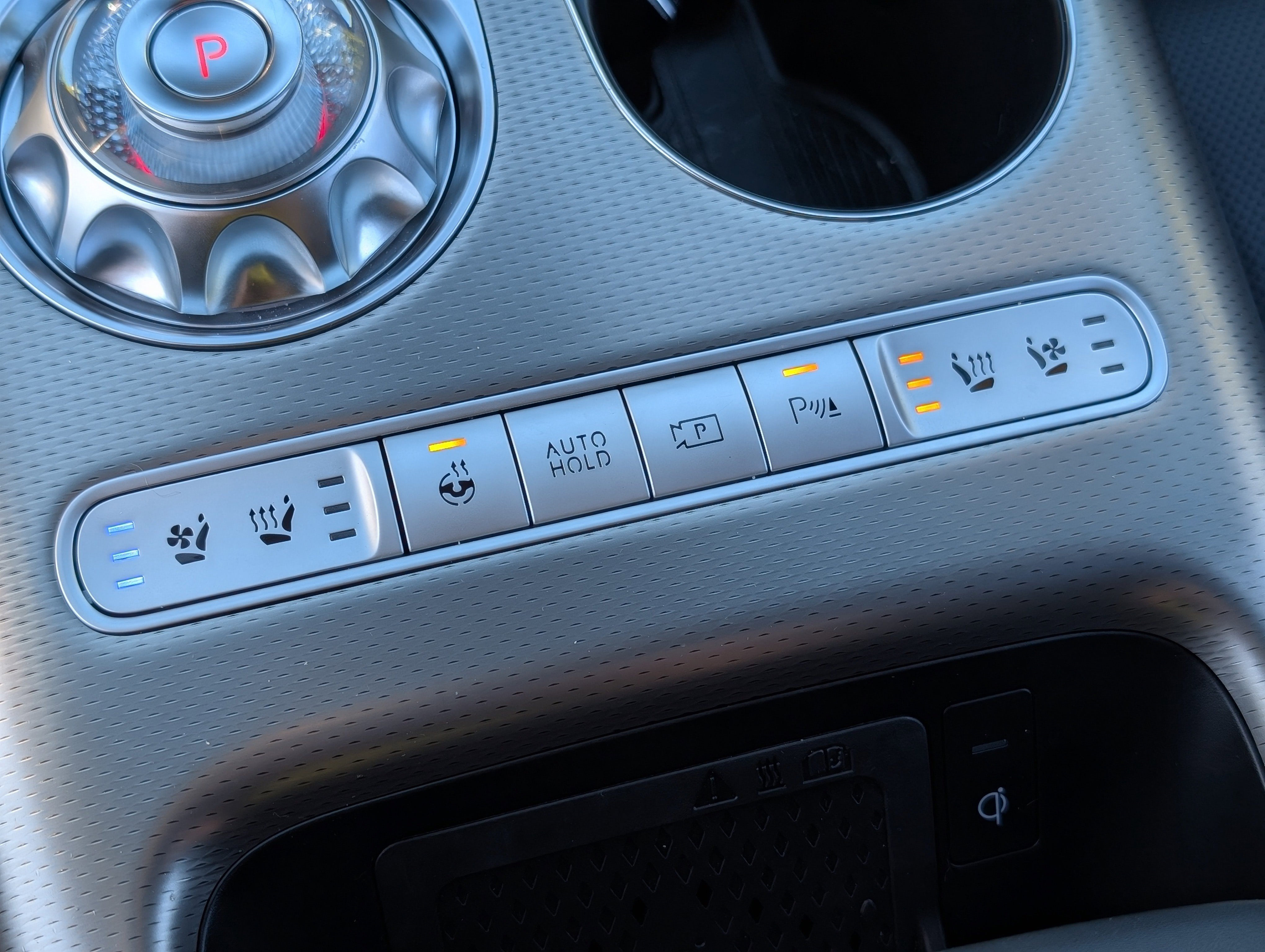 Used 2023 Genesis GV60 Performance image 4