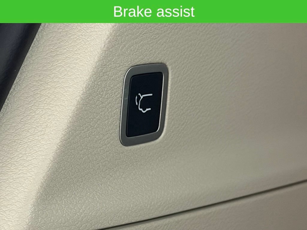 Used 2023 Chrysler Pacifica Touring-L FWD image 20