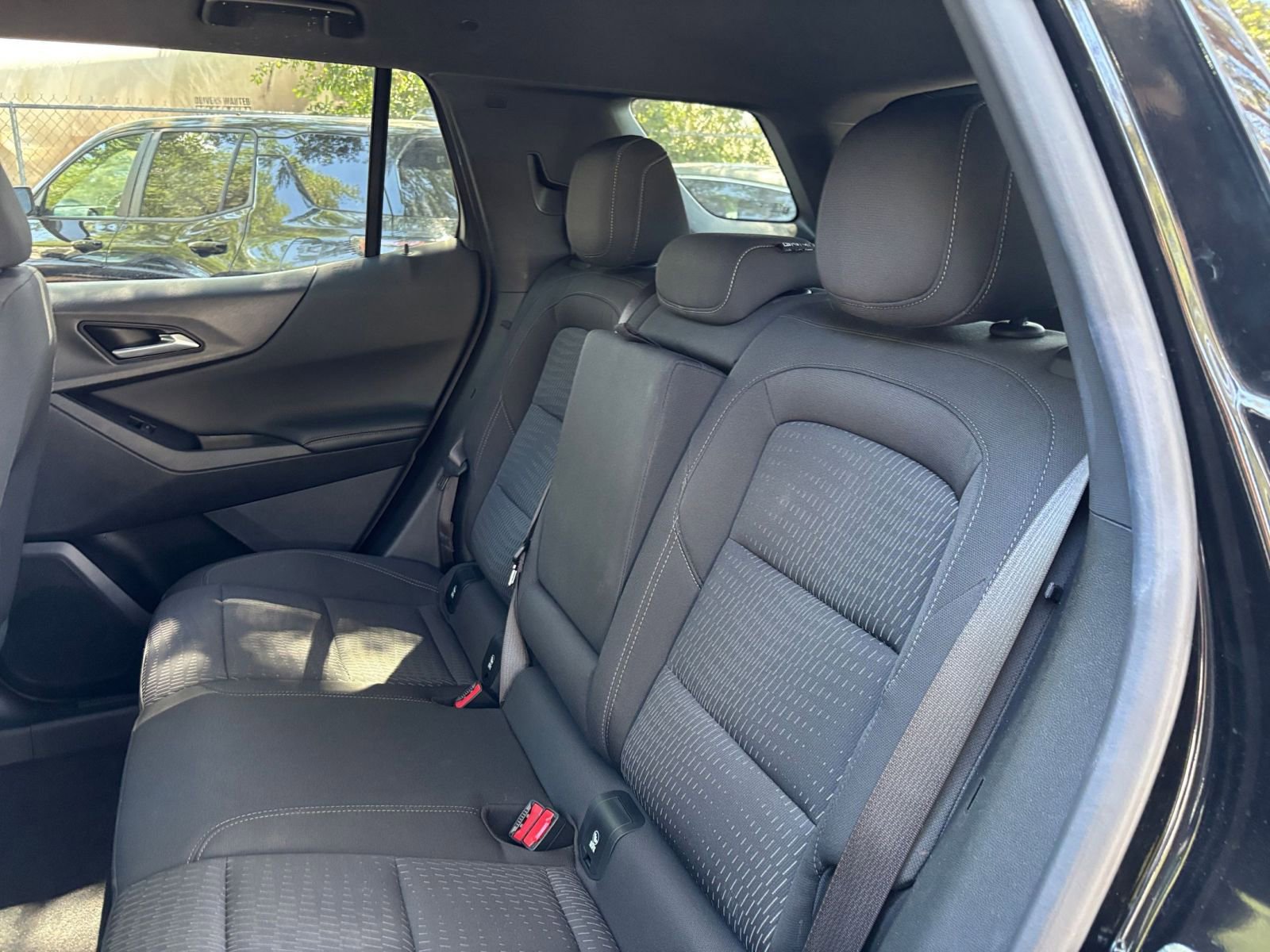 Used 2025 Chevrolet Equinox LT FWD image 37