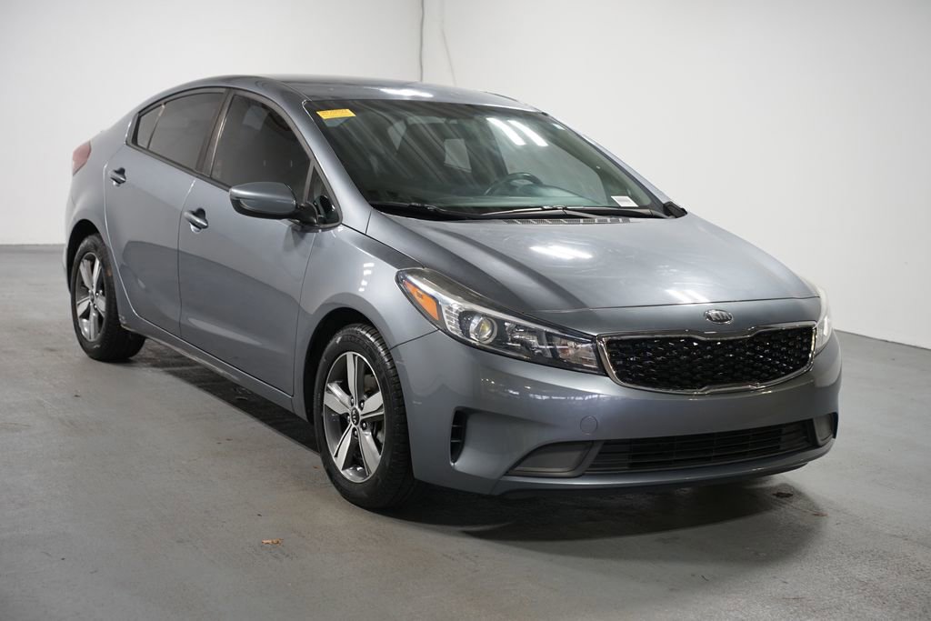 Used 2018 Kia Forte S image 3