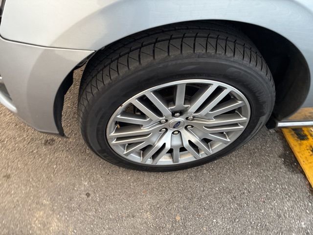 Used 2023 Ford Expedition Limited image 5