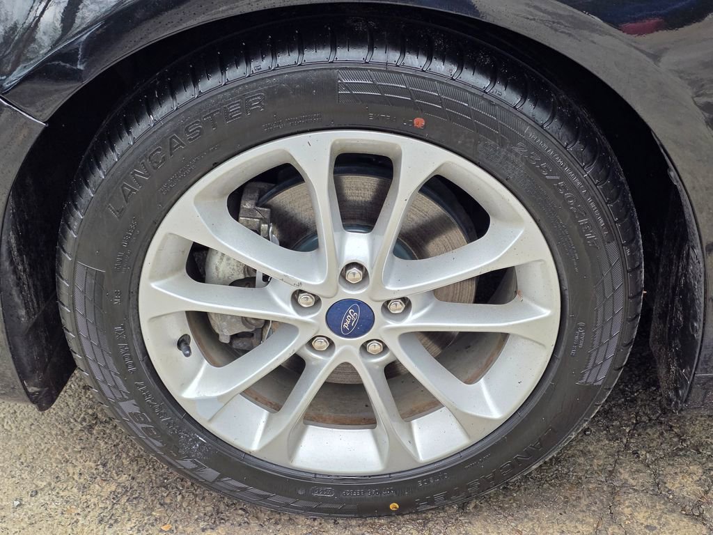 Used 2019 Ford Fusion SE image 14
