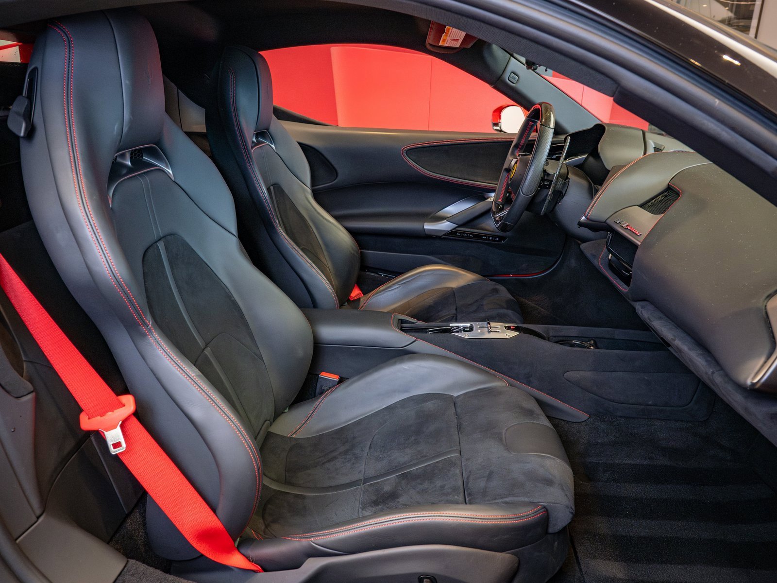 Used 2023 Ferrari SF90 Stradale image 18