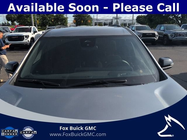 Used 2025 Chevrolet Traverse LT w/ Driver Confidence Package AWD/4WD image 2