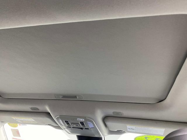 Used 2023 Toyota Highlander Limited image 14