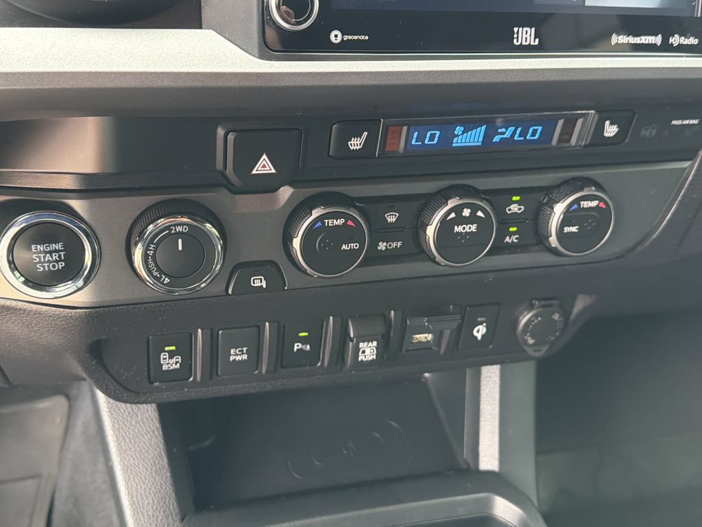 Used 2022 Toyota Tacoma TRD Pro AWD/4WD image 31