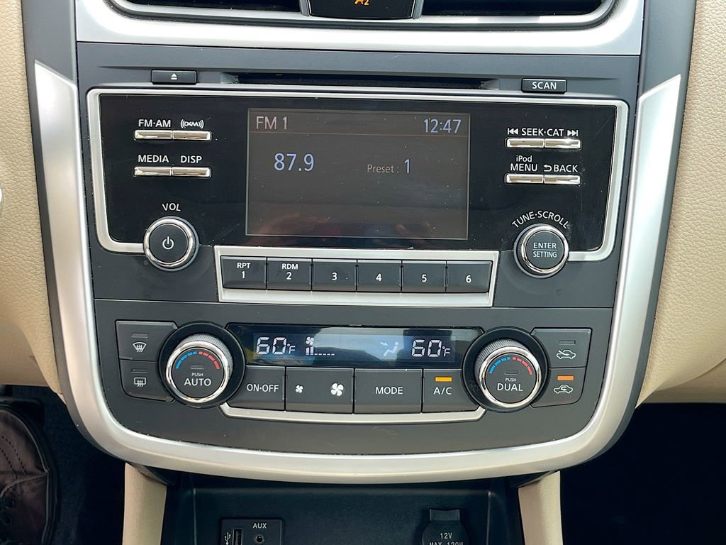 Used 2017 Nissan Altima 2.5 SL w/ Moonroof Package image 18