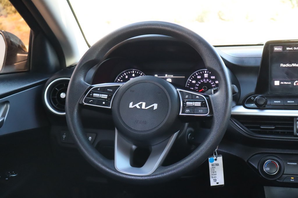 Used 2024 Kia Forte LX FWD image 31